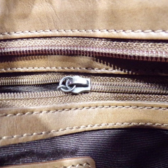 Coach East West Hobo 9467 - Picture 6 of 6